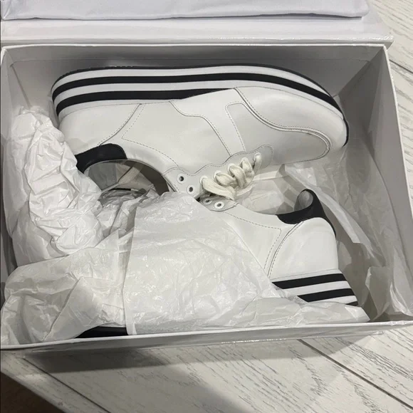 Alice + Olivia Women's Sneakers - Picture 4 of 5